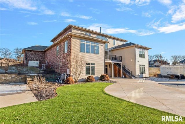 1909 FIELDSTONE Court, Chatham, IL 62629