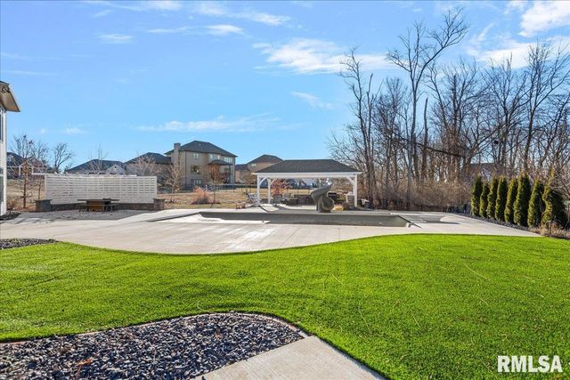 1909 FIELDSTONE Court, Chatham, IL 62629