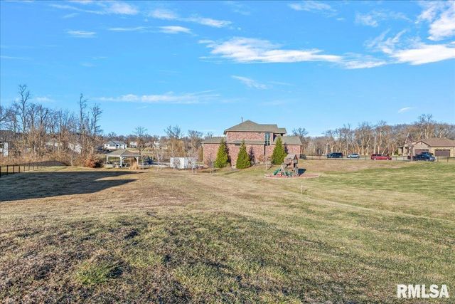 1909 FIELDSTONE Court, Chatham, IL 62629