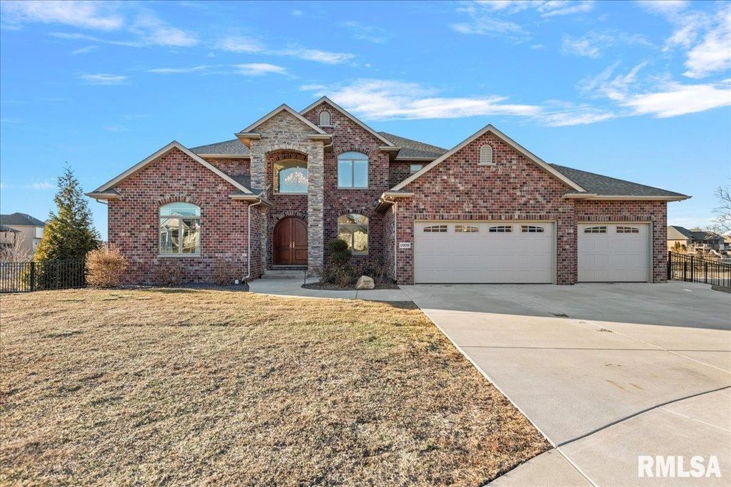 1909 FIELDSTONE Court, Chatham, IL 62629