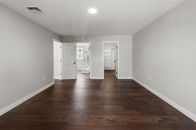 961 Wood St, Fall River, MA 02721