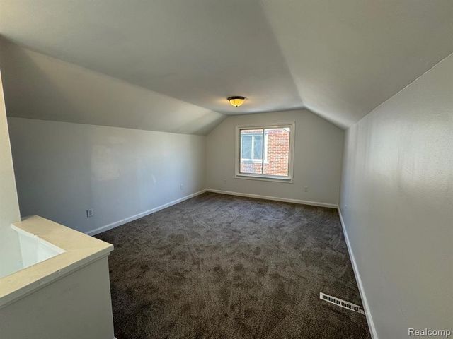 19395 Fairport Street, Detroit, MI 48205