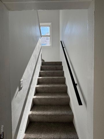 19395 Fairport Street, Detroit, MI 48205