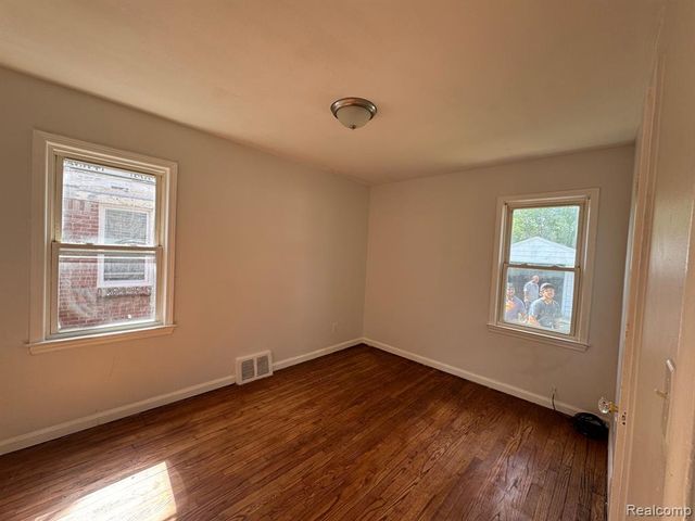 19395 Fairport Street, Detroit, MI 48205