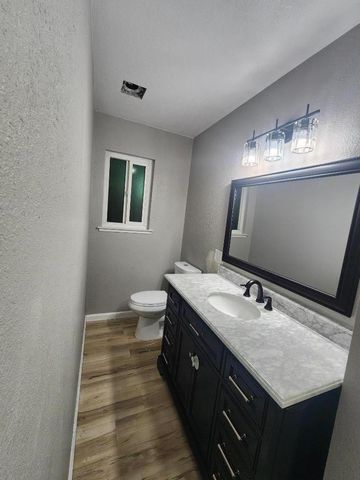 1534 Bay Meadows Drive, Modesto, CA 95350