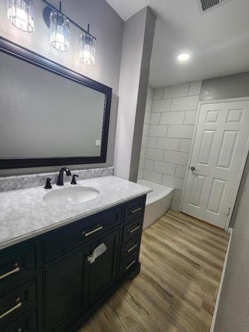 1534 Bay Meadows Drive, Modesto, CA 95350