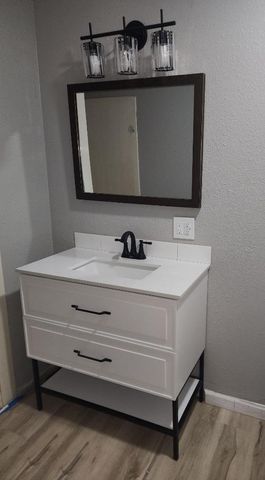 1534 Bay Meadows Drive, Modesto, CA 95350