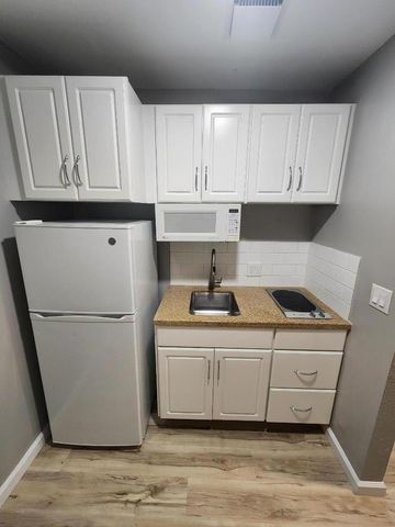 1534 Bay Meadows Drive, Modesto, CA 95350