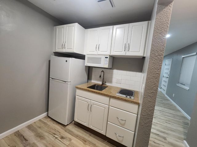 1534 Bay Meadows Drive, Modesto, CA 95350