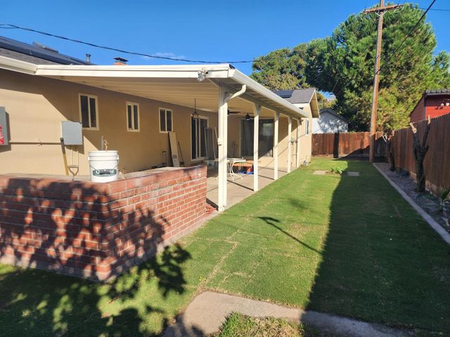 1534 Bay Meadows Drive, Modesto, CA 95350