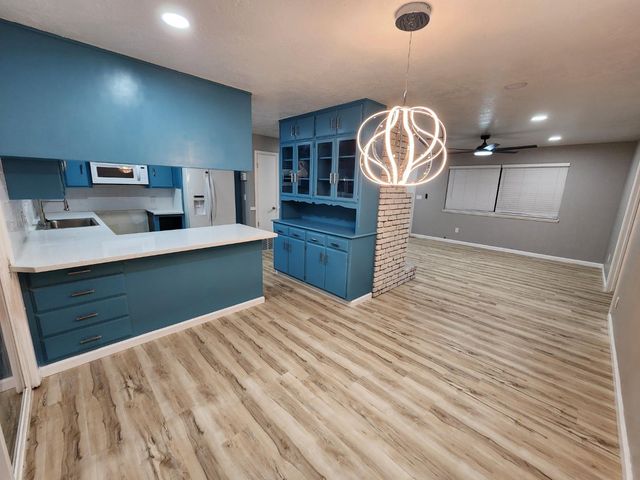 1534 Bay Meadows Drive, Modesto, CA 95350