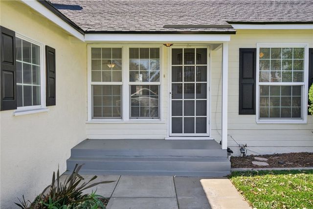 6845 Barcelona Way, Riverside, CA 92504