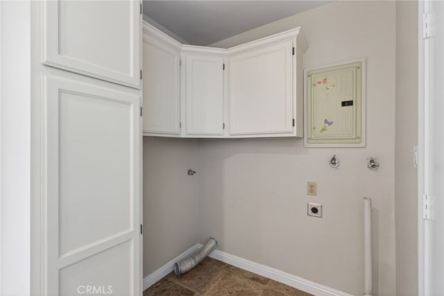 6845 Barcelona Way, Riverside, CA 92504