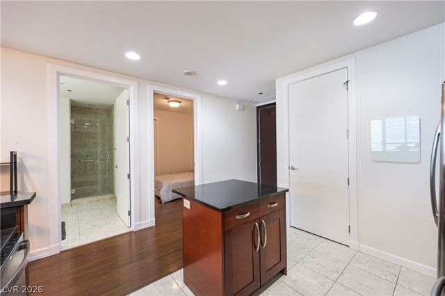 4525 East Dean Martin Drive 2911, Las Vegas, NV 89103