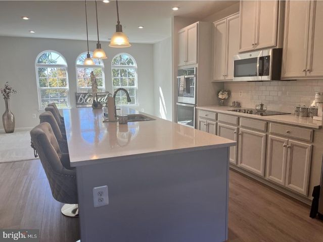 7977 INDEPENDENCE DR, Spotsylvania, VA 22553