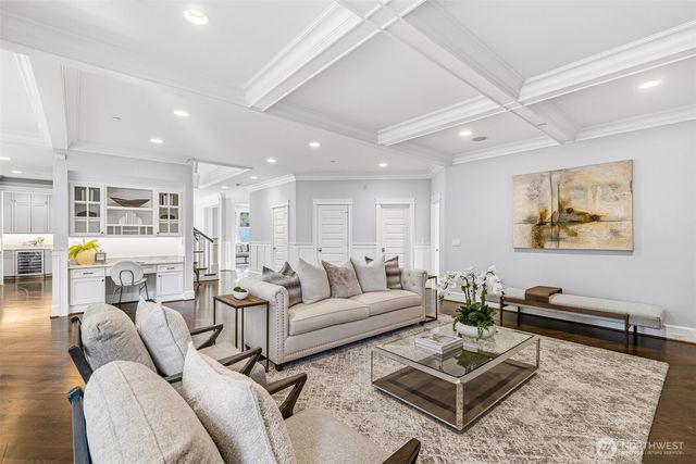 1416 105th Avenue SE, Bellevue, WA 98004