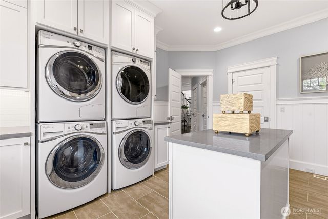 1416 105th Avenue SE, Bellevue, WA 98004