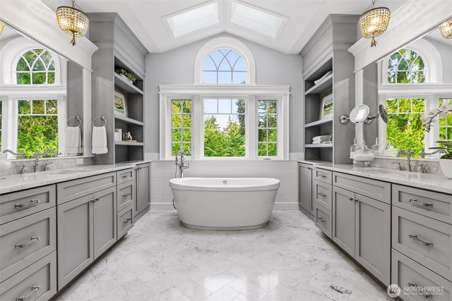 1416 105th Avenue SE, Bellevue, WA 98004