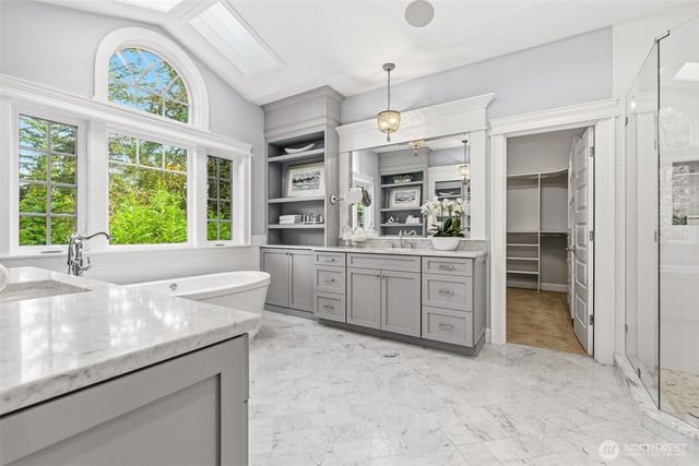 1416 105th Avenue SE, Bellevue, WA 98004