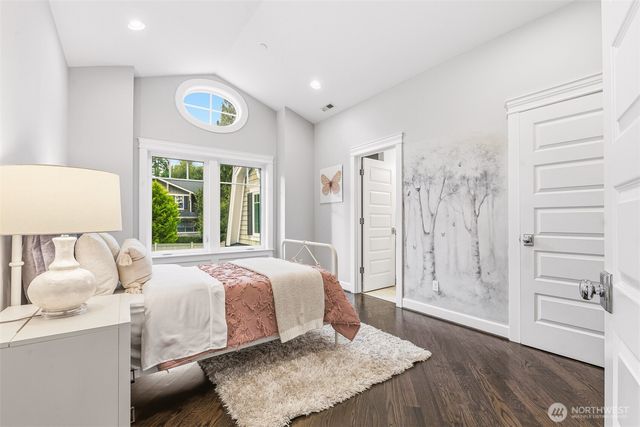 1416 105th Avenue SE, Bellevue, WA 98004