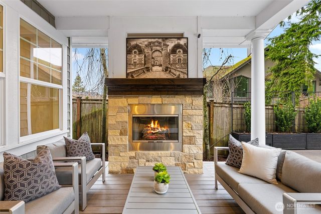 1416 105th Avenue SE, Bellevue, WA 98004