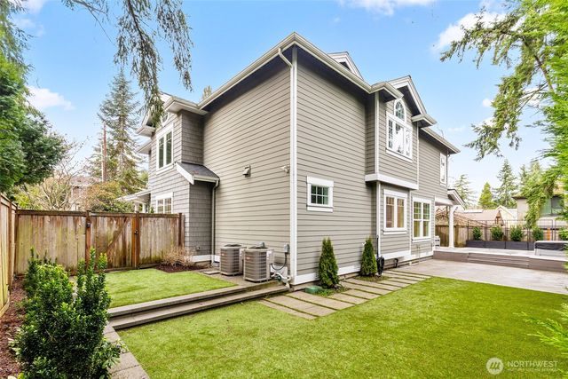 1416 105th Avenue SE, Bellevue, WA 98004