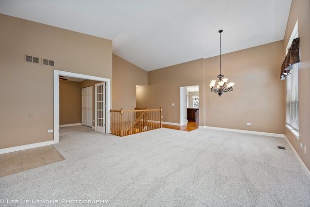 1940 Baldwin Way, Bolingbrook, IL 60490