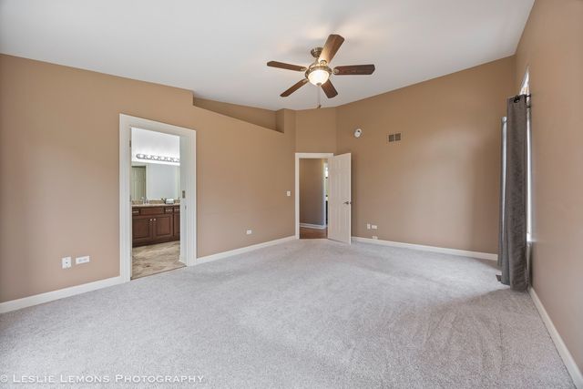 1940 Baldwin Way, Bolingbrook, IL 60490