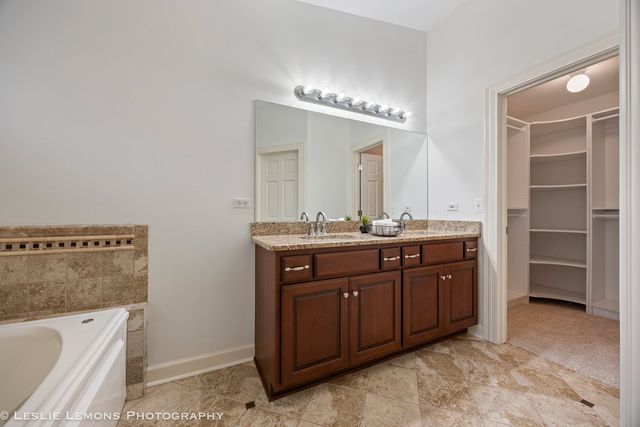 1940 Baldwin Way, Bolingbrook, IL 60490