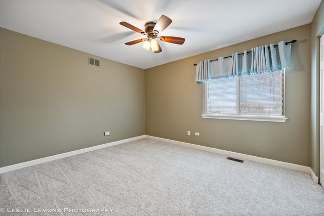 1940 Baldwin Way, Bolingbrook, IL 60490