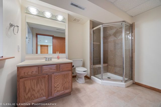 1940 Baldwin Way, Bolingbrook, IL 60490