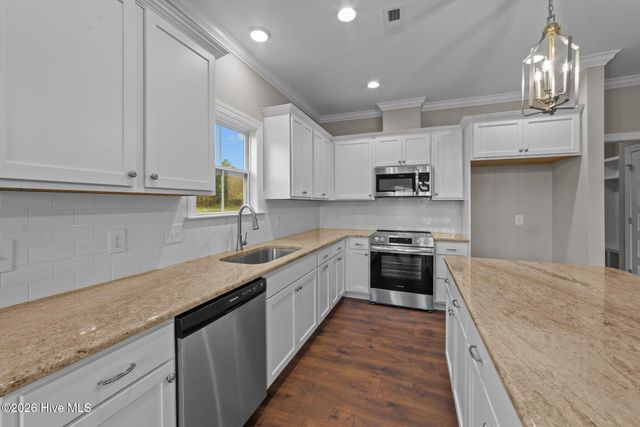 1713 Dew Meadow Drive, Winterville, NC 28590