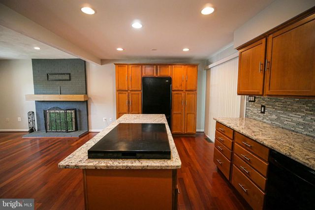13210 NICKLESON DR, Woodbridge, VA 22193