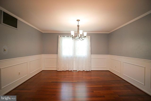 13210 NICKLESON DR, Woodbridge, VA 22193