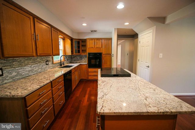 13210 NICKLESON DR, Woodbridge, VA 22193