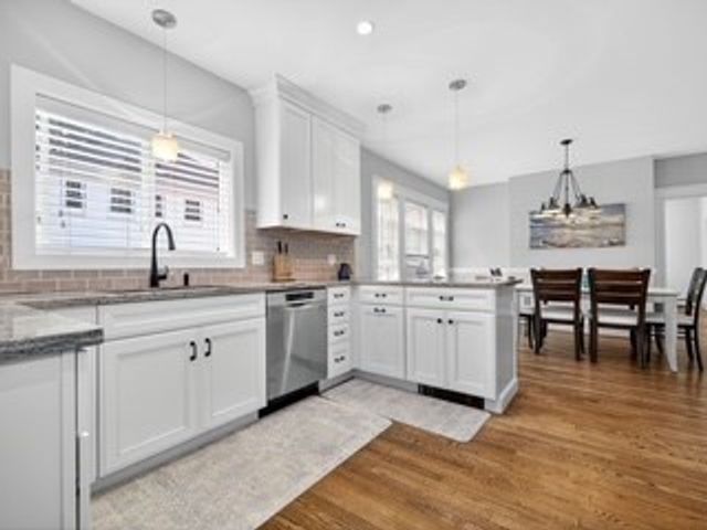 514 Lowell Avenue 514, Newton, MA 02460