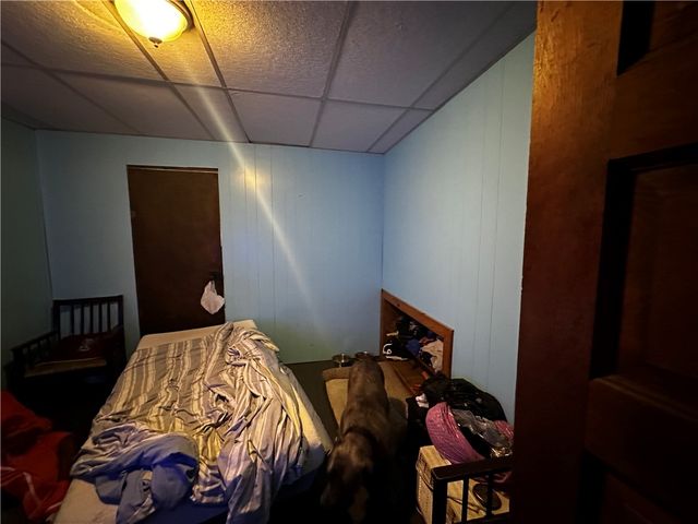 606 Chestnut St, New Castle, PA 16101