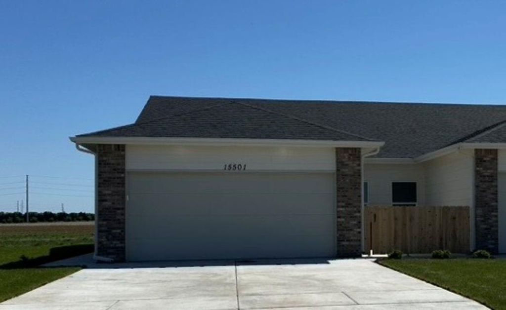15501 W Josephine St, Goddard, KS 67052