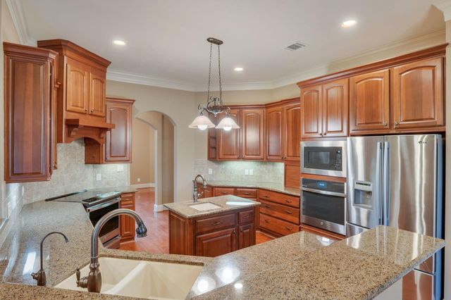 3803 Park Meadow Lane, Bryan, TX 77802