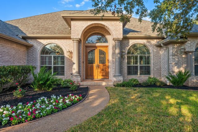 3803 Park Meadow Lane, Bryan, TX 77802