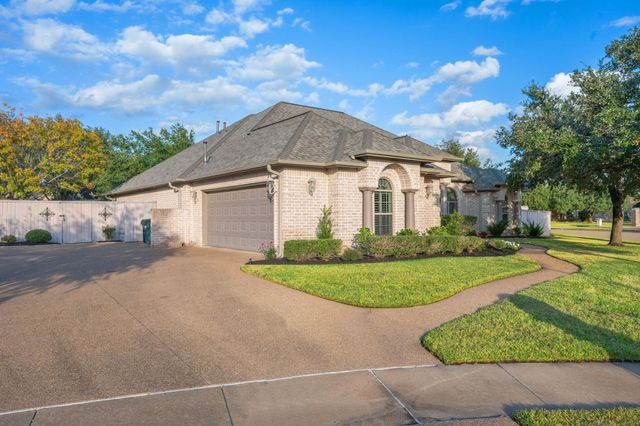 3803 Park Meadow Lane, Bryan, TX 77802