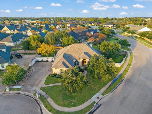 3803 Park Meadow Lane, Bryan, TX 77802