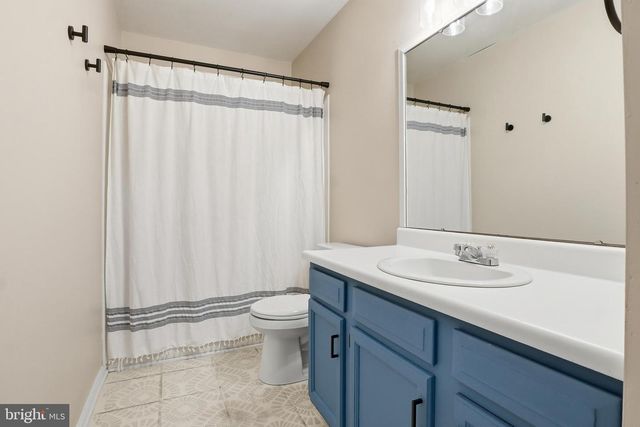 2280 NORTH POINT, York, PA 17406