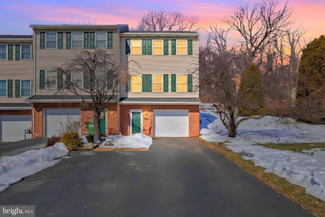 2280 NORTH POINT, York, PA 17406