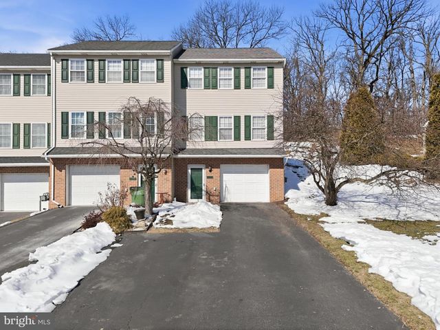 2280 NORTH POINT, York, PA 17406