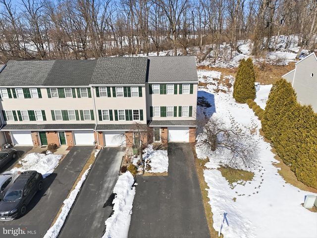 2280 NORTH POINT, York, PA 17406