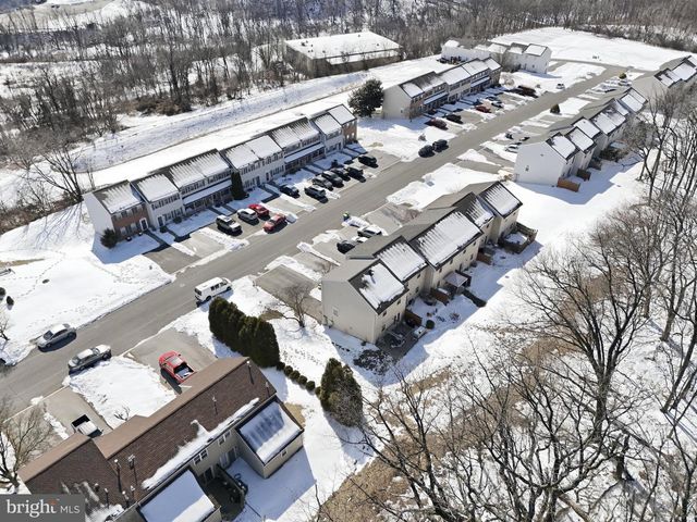 2280 NORTH POINT, York, PA 17406