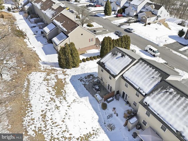 2280 NORTH POINT, York, PA 17406