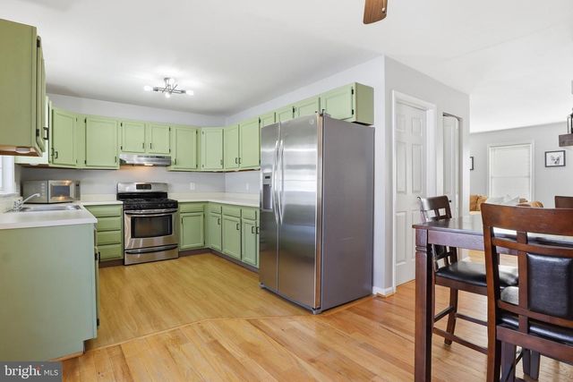 2280 NORTH POINT, York, PA 17406