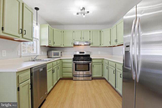 2280 NORTH POINT, York, PA 17406